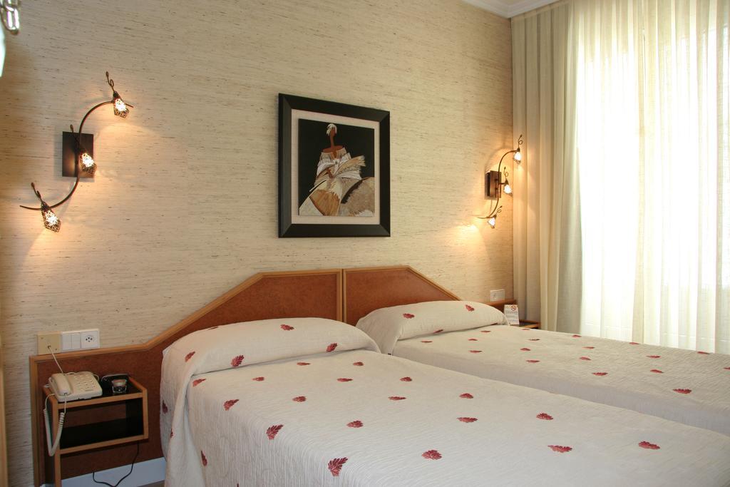 Hostal Paris Valladolid Kültér fotó