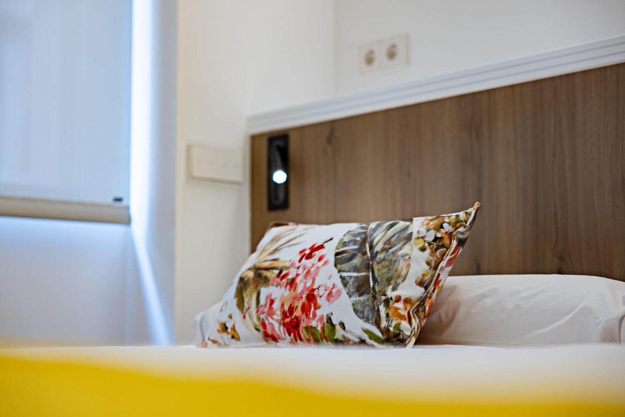 Hostal Paris Valladolid Kültér fotó